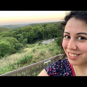 Meet your Posher, Gabriela